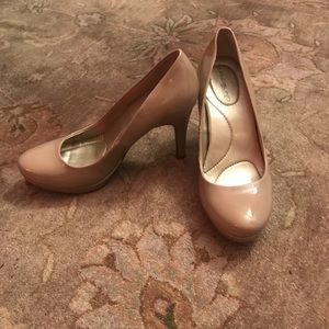 Beige Bandolino Heels